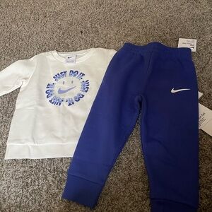 Whit and blue 2 piece Nike set for boys brand new